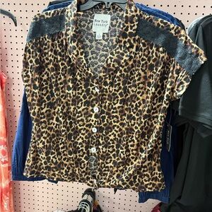 New York Laundry Tan and Black Leopard Print Top